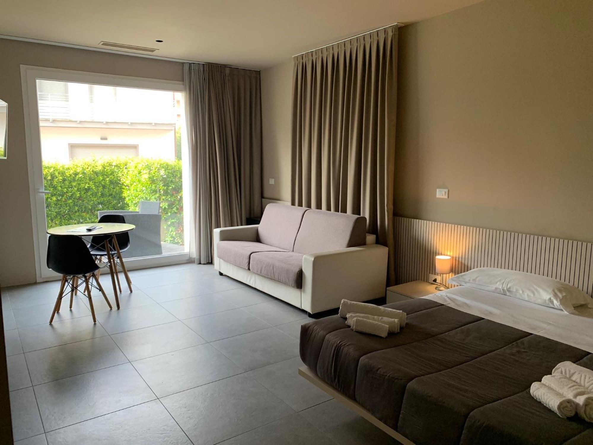 Aparthotel Amare & *
